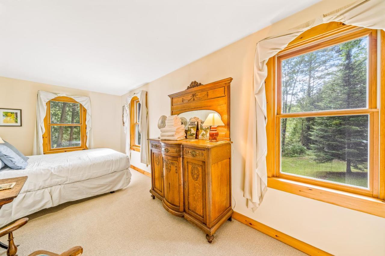 Brook Sound Cabin Schroon Lake Exterior photo